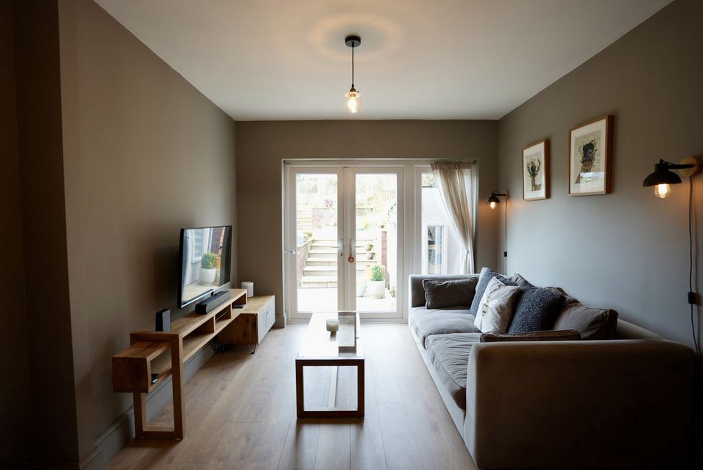 Property photo 3 of 20