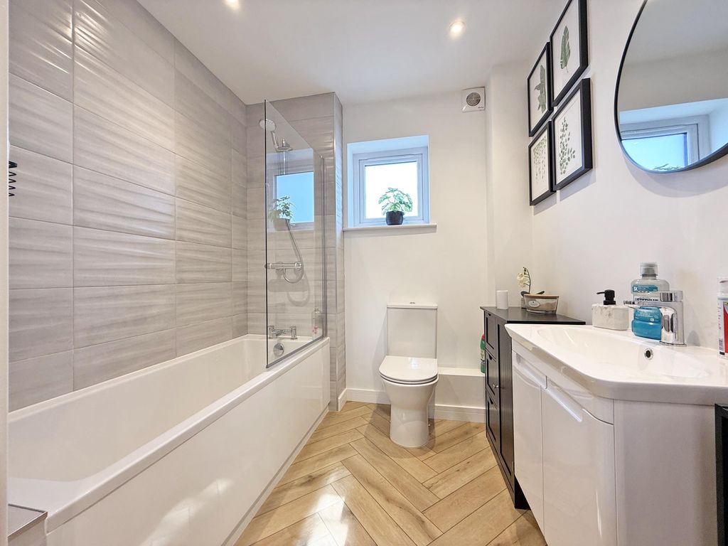 Additional image 12 of 4 bed detached house for saleThe Mount, Par, Cornwall PL24