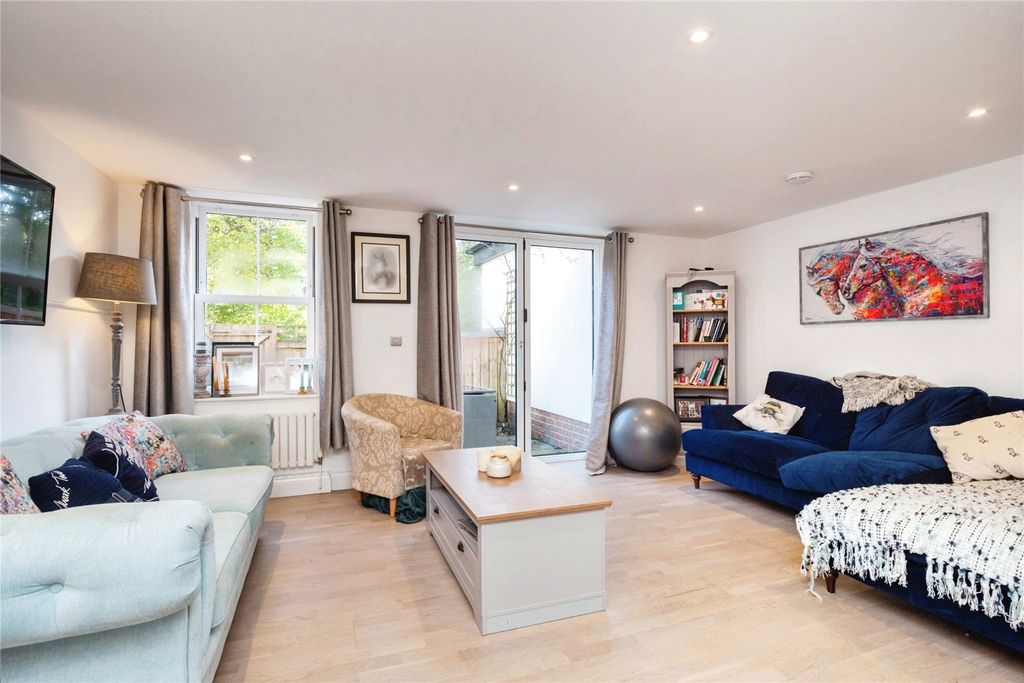 Property photo 1 of 16 Picture No. 07