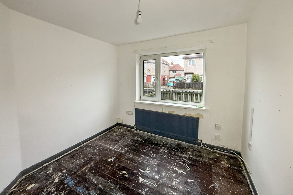 Property photo 2 of 18 34 Princes Gardens, Blyth, Northumberland, Ne24 5Hj