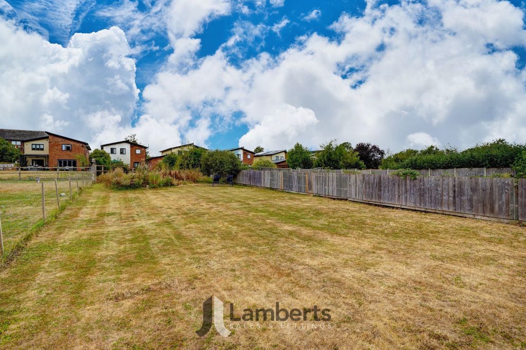 Property photo 3 of 34 Rear Garden