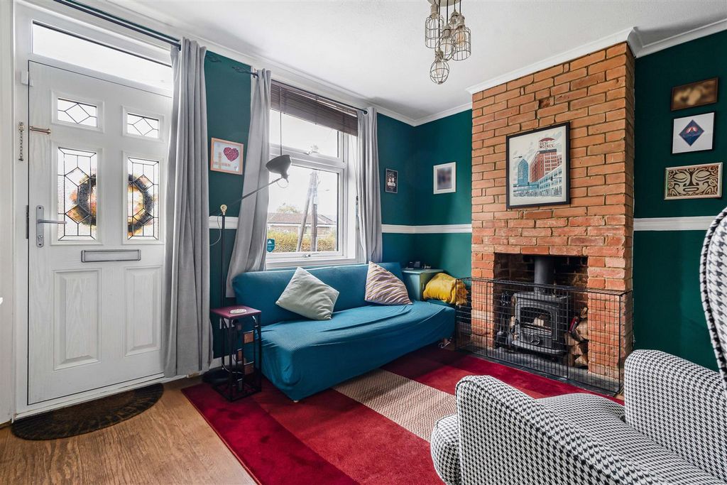 Property photo 3 of 19 15_66670.Jpg