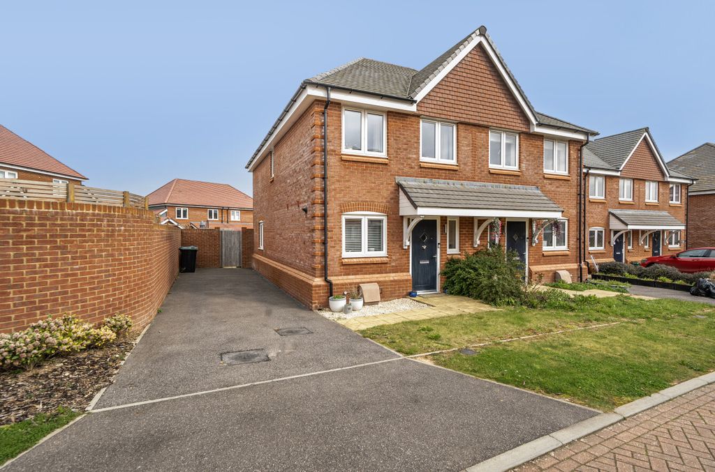 Property photo 1 of 8