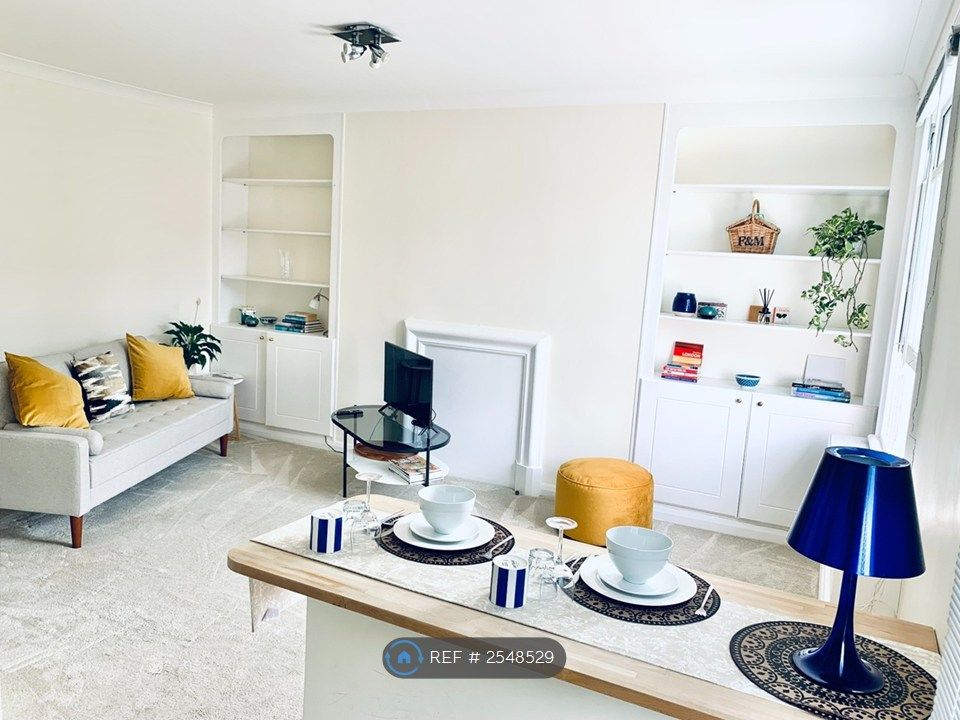 Property photo 1 of 16 Living Room1