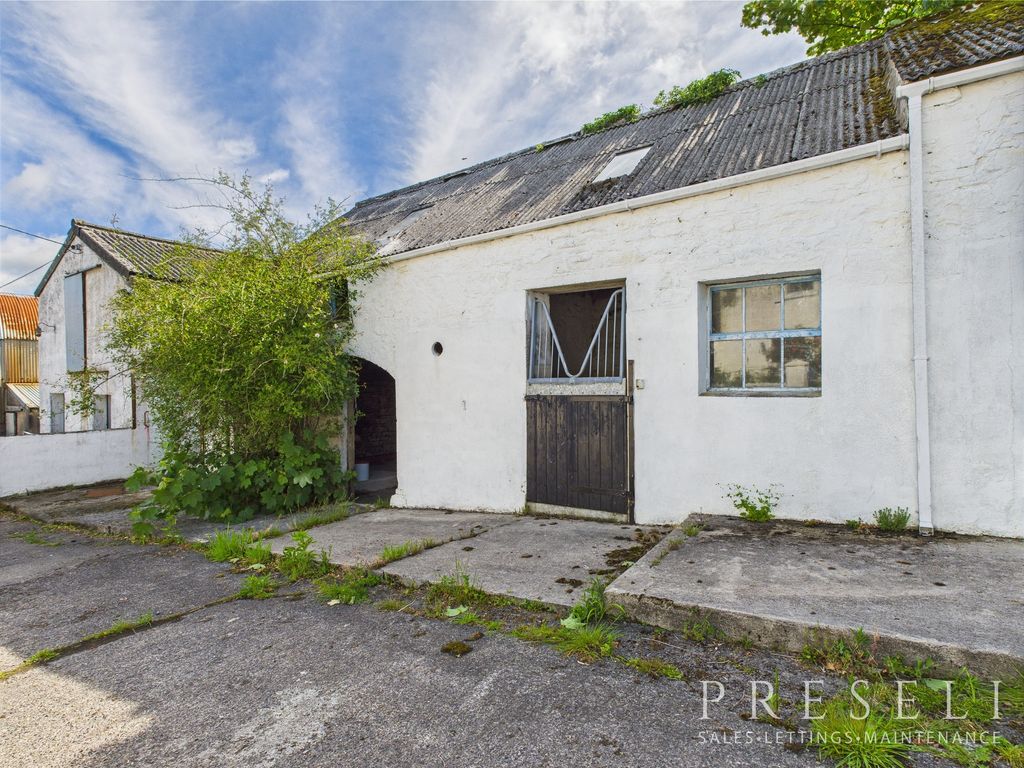 Property photo 2 of 29 Stable 1