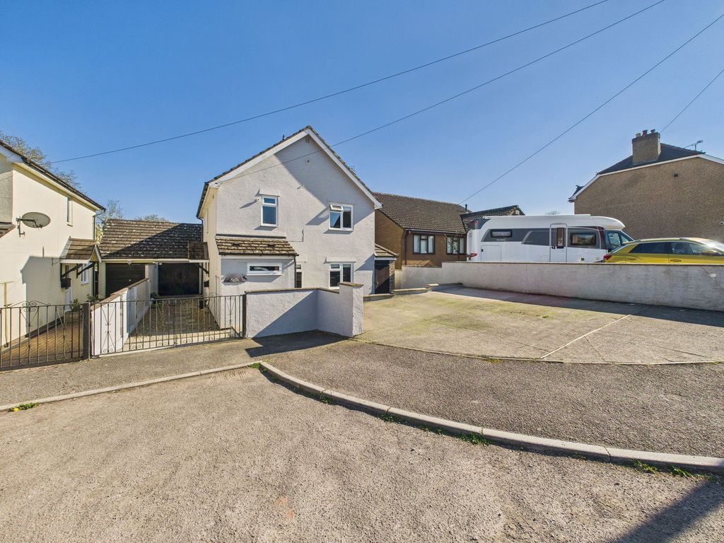 Property photo 1 of 24