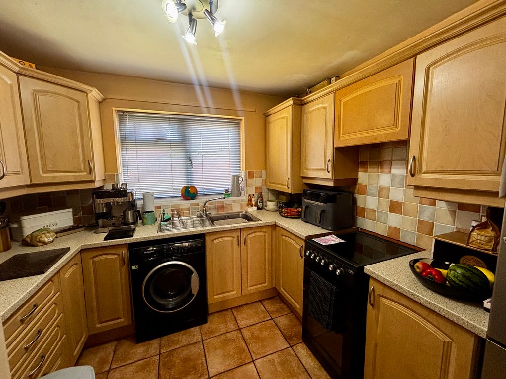 Property photo 2 of 8