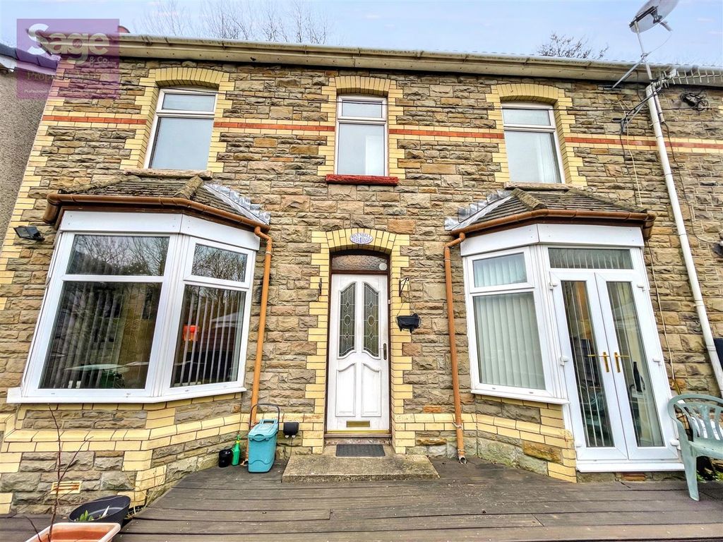 Property photo 1 of 25