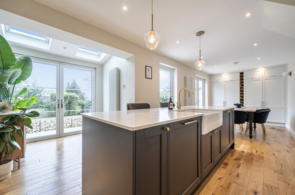 Property photo 3 of 15 Kitchen