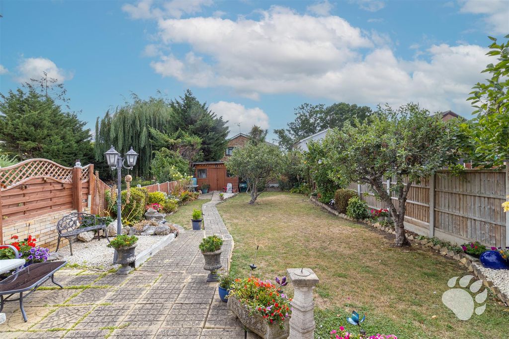 Property photo 2 of 20 Garden