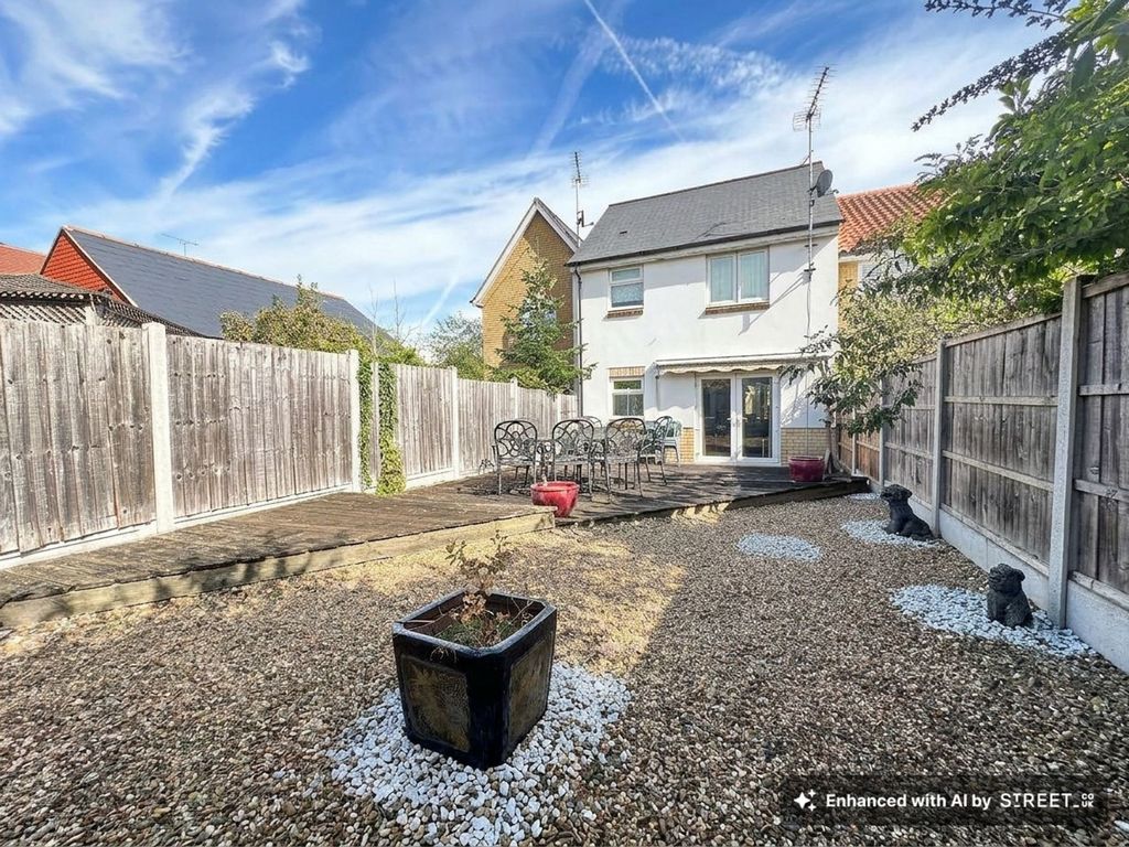 Property photo 2 of 15 Garden To House