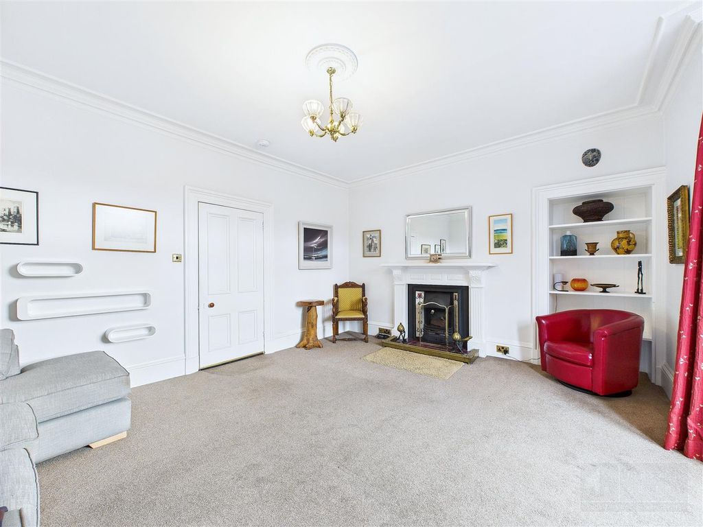 Property photo 2 of 27 Sitting Room