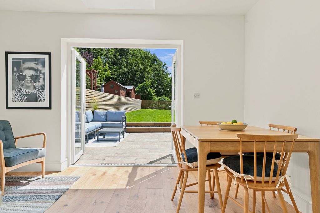 Property photo 2 of 45