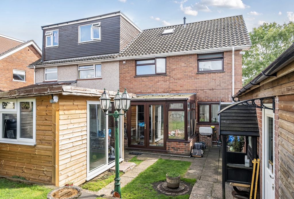 Property photo 1 of 21 1350465-17-68c2Ec...