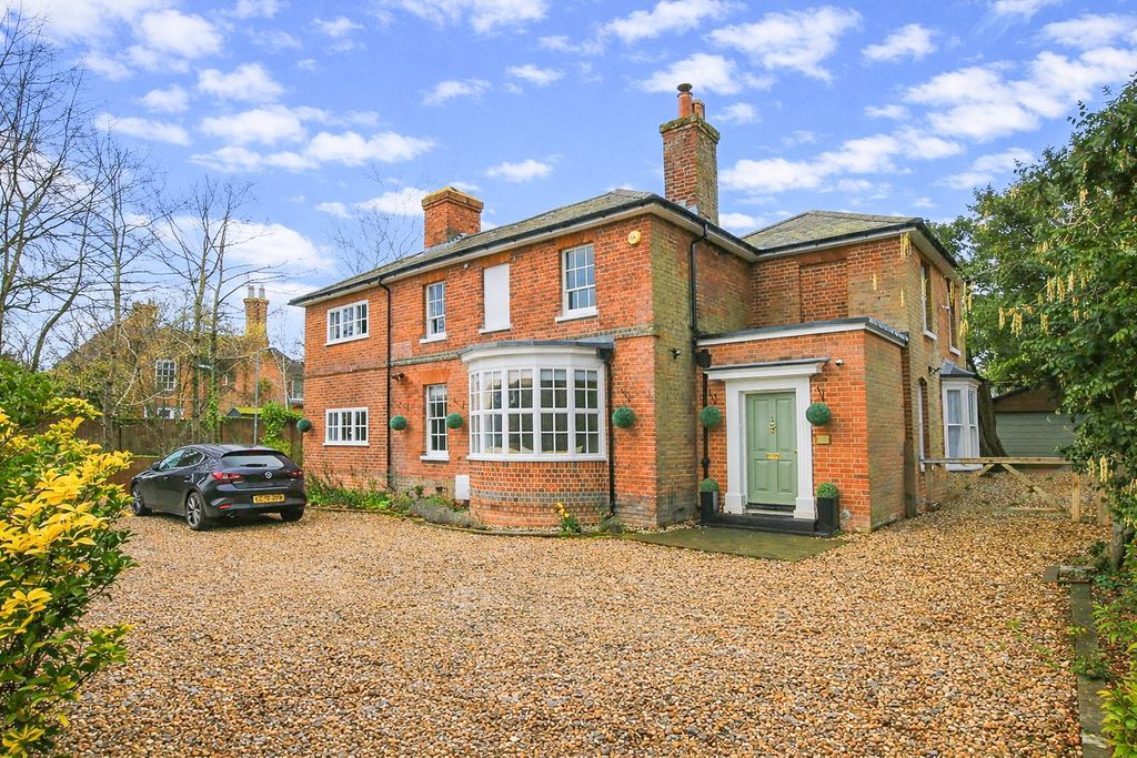 Property photo 1 of 33