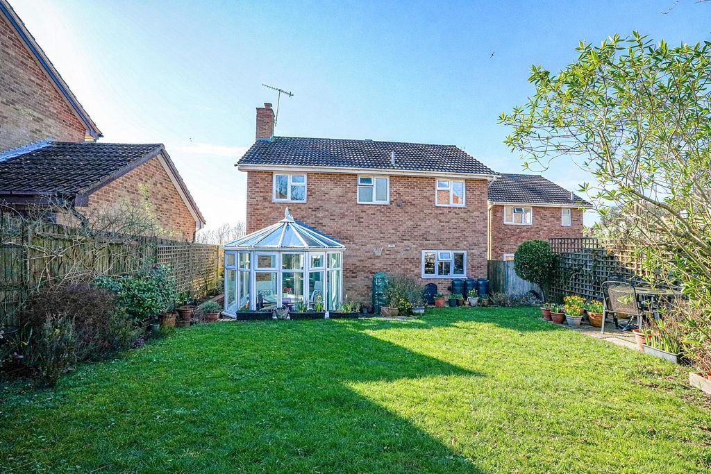 Property photo 3 of 28 Bdc526dc-Ead0-4831-B3Fe-A988E439Fb8c.Png