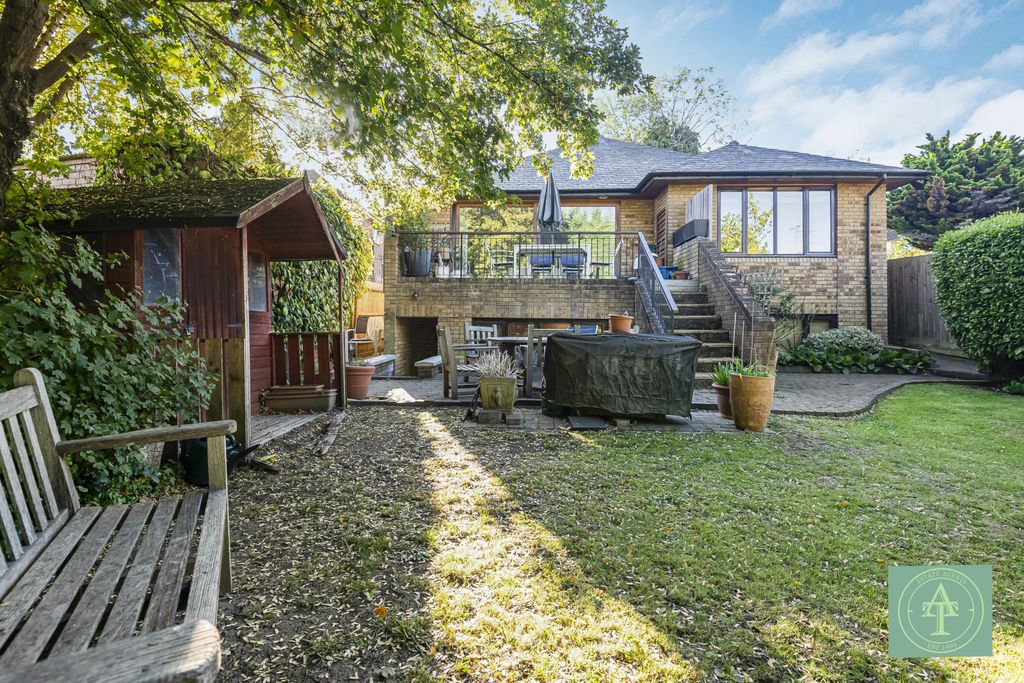 Property photo 1 of 37 4Â Bedroom Detached For Sale