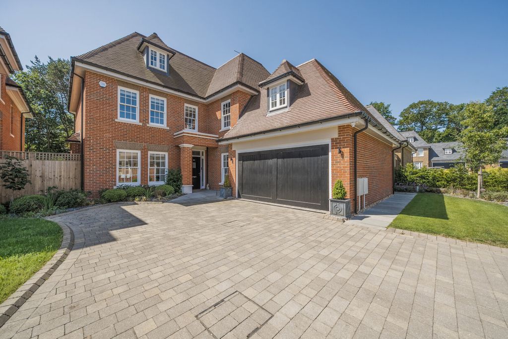 Property photo 1 of 30 1465949-9-6A1576d...