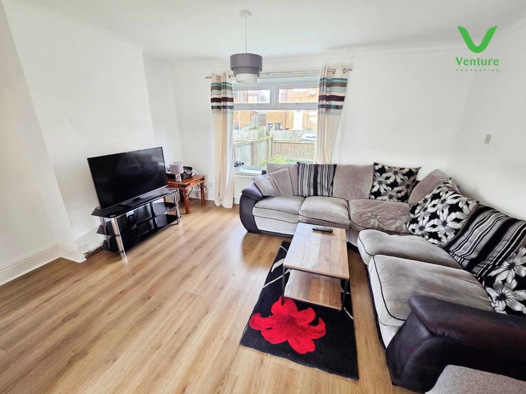 Property photo 3 of 14 Pbox-Img.Jpg