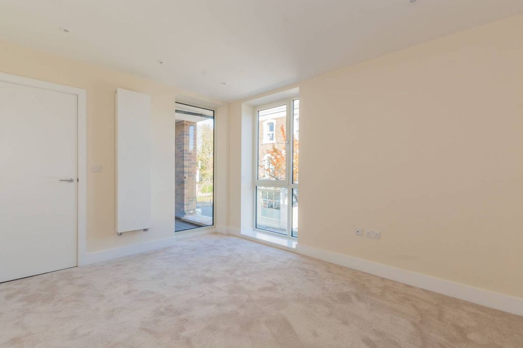 Property photo 3 of 4