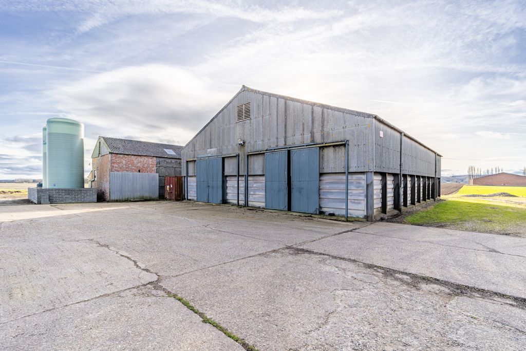 Property photo 3 of 4