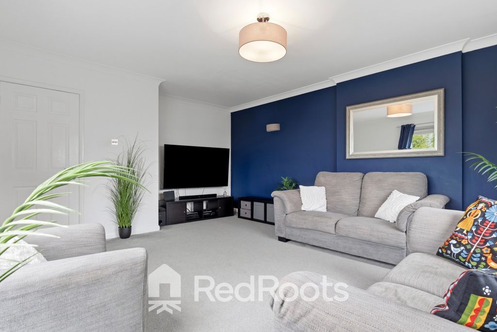Property photo 3 of 17 5116313