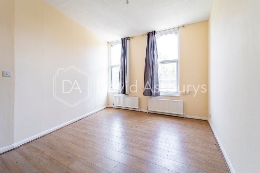 Property photo 1 of 9 Ndb06071
