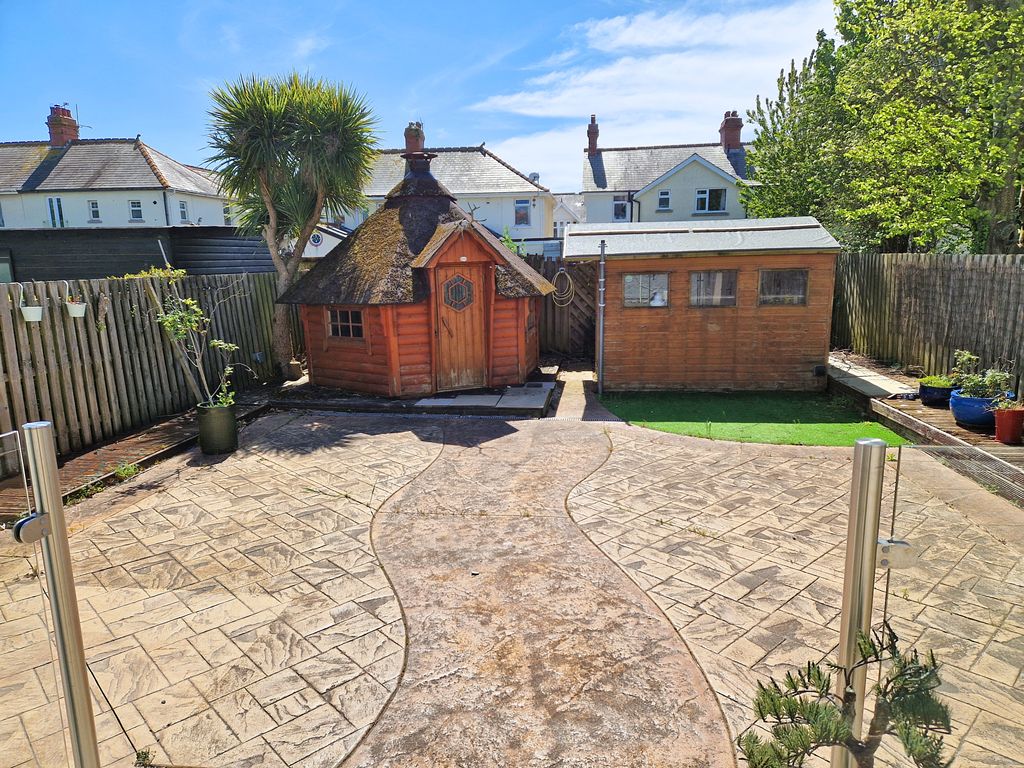 Property photo 2 of 32