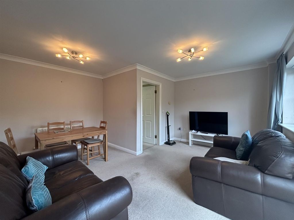 Property photo 3 of 12 Living Room 1.Jpg