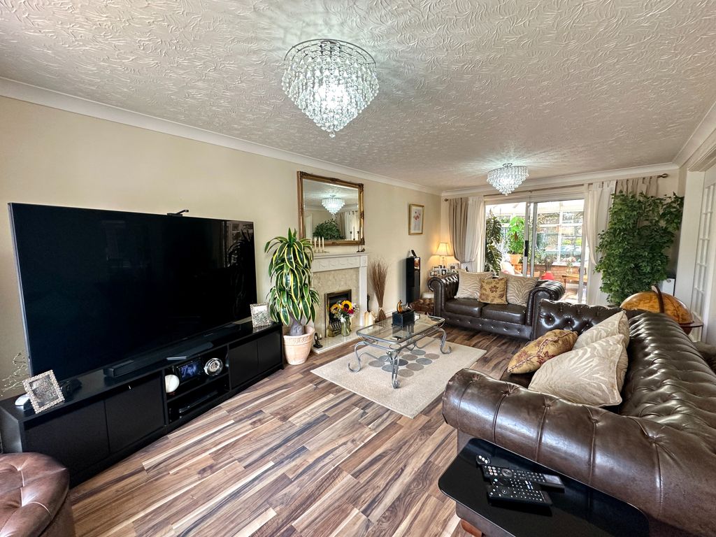 Property photo 2 of 34