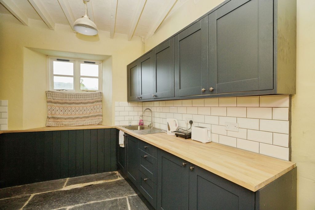 Property photo 3 of 19 Pbox-Img.Jpg