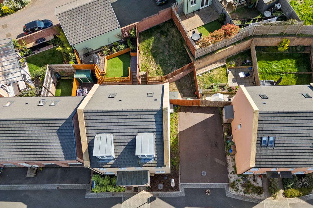 Property photo 2 of 20 Photo 1