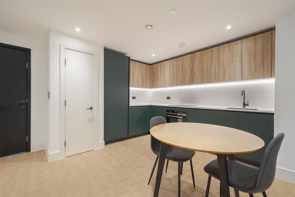 Property photo 2 of 12 15 Papillon Apartments, 2 Monarch Square - 5Wnwjpi