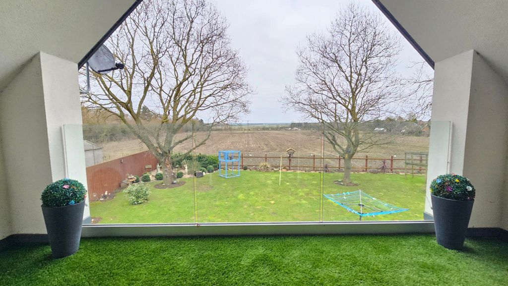 Property photo 3 of 26