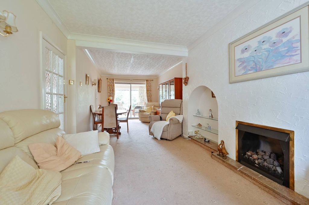 Property photo 2 of 24