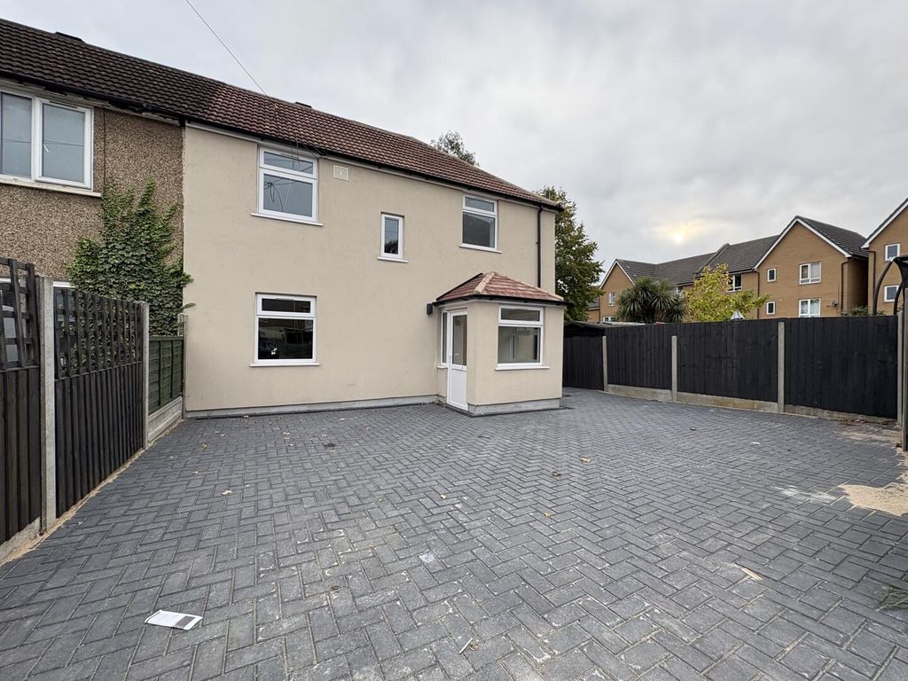 Property photo 1 of 19 Exterior