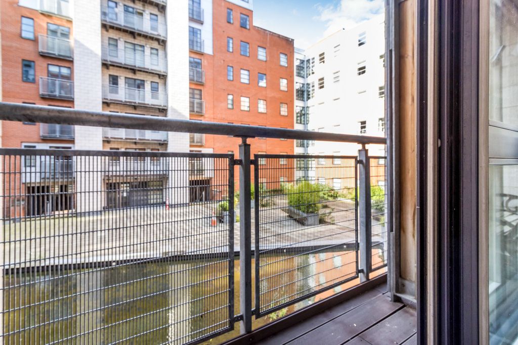 Property photo 2 of 9 Photography