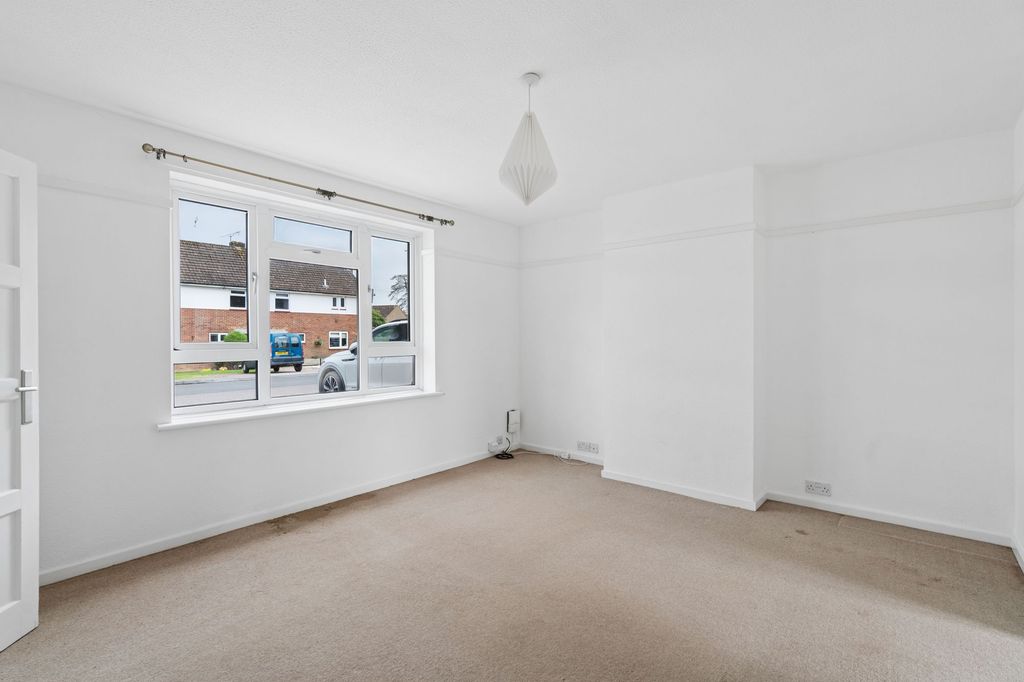 Property photo 2 of 26