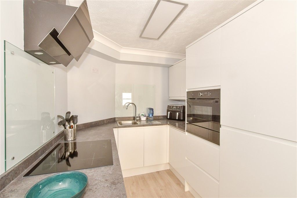 Property photo 1 of 8 Kitchen