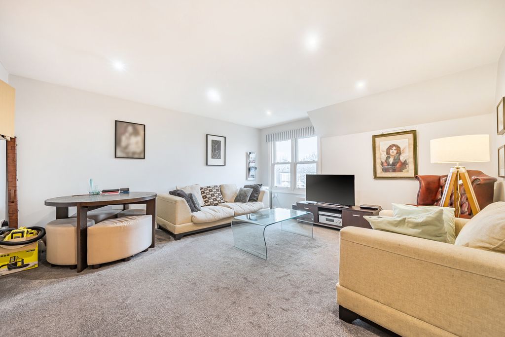 Property photo 2 of 16 Reception