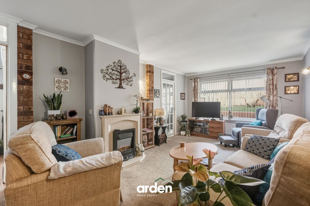 Property photo 2 of 13