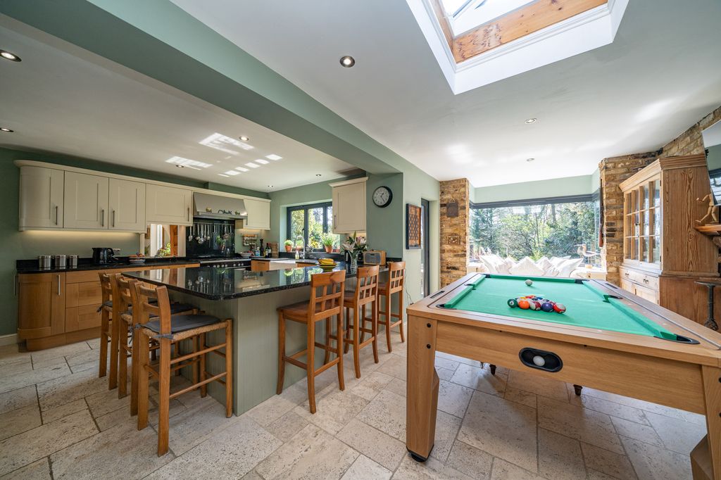 Property photo 2 of 45 3-The-Leas-07758
