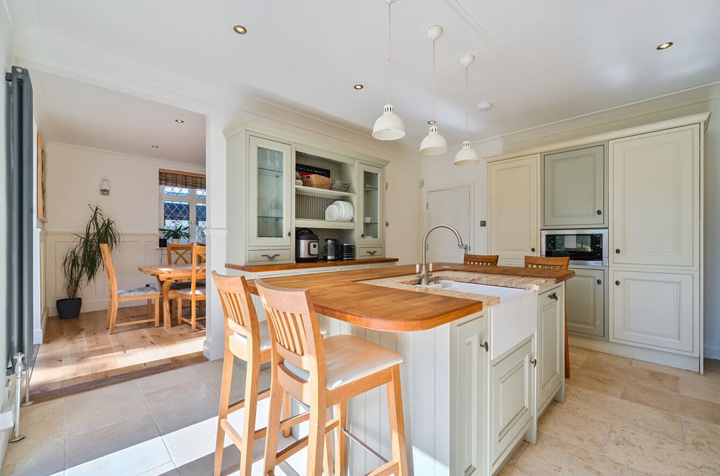 Property photo 3 of 32 1468082-14-6A15c5...