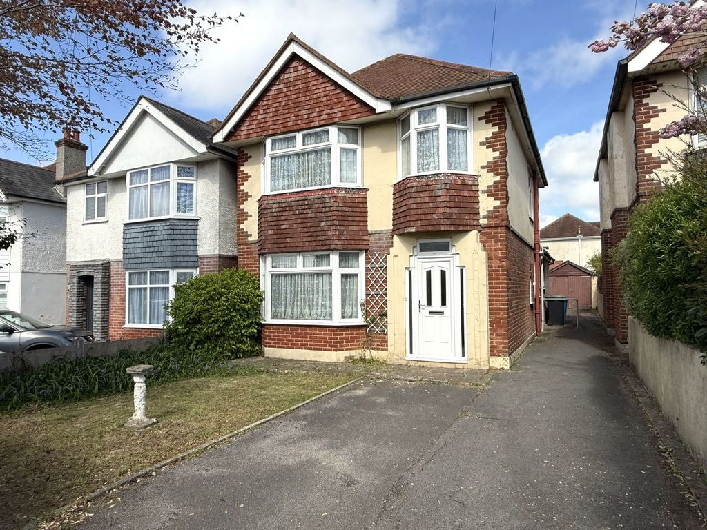 Property photo 1 of 28