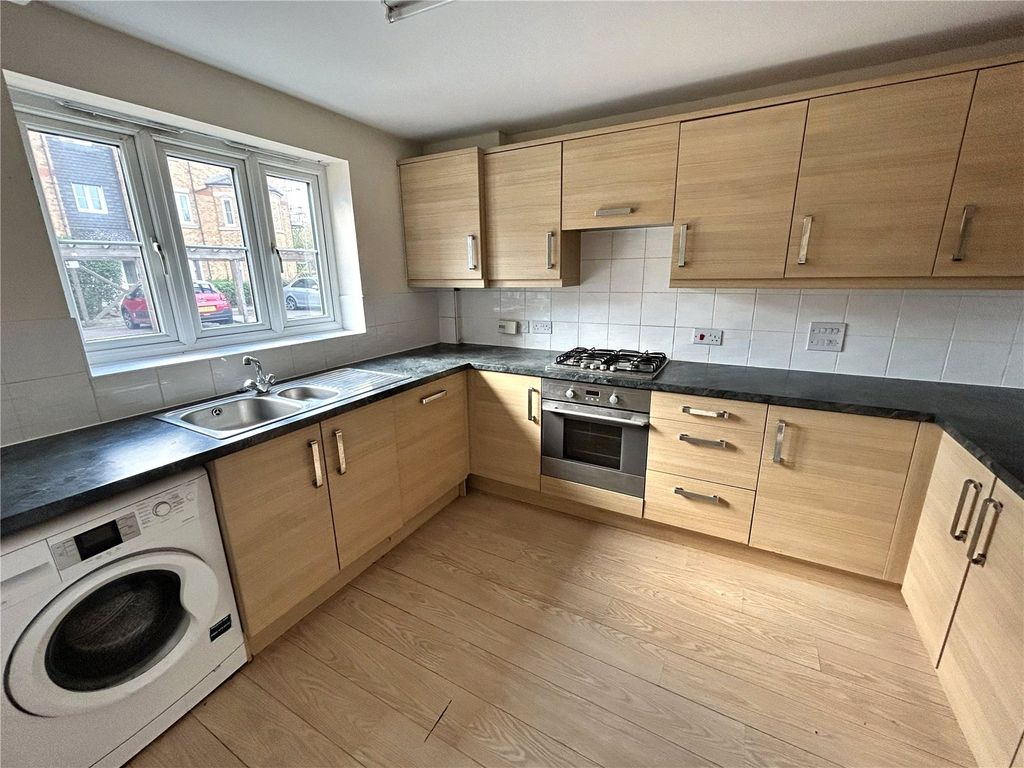 Property photo 2 of 17 Picture No. 06