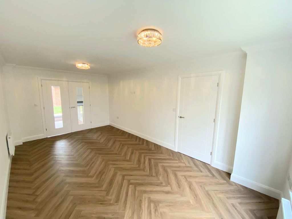Property photo 3 of 8 Example Of Finish