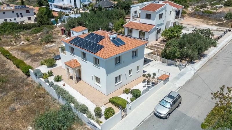 Property photo 1 of 11 Property View