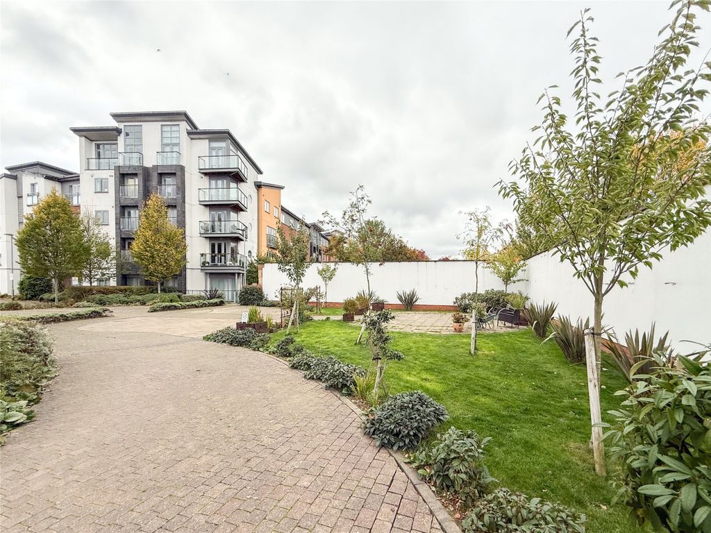 Property photo 1 of 22 External