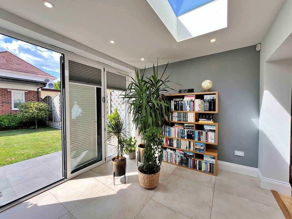 Property photo 3 of 19 Photo 9