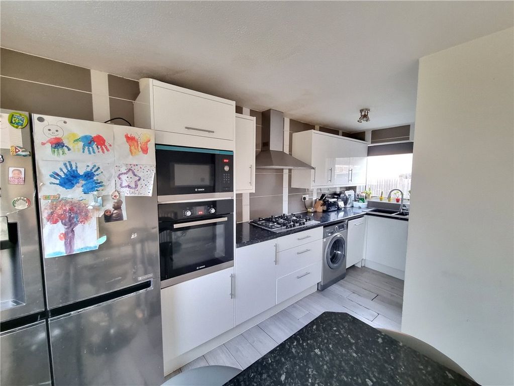 Property photo 2 of 11 Picture No. 03
